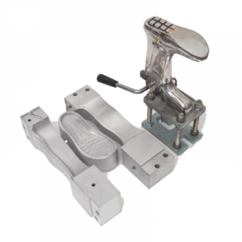 Compact mold assembly with last and base plate